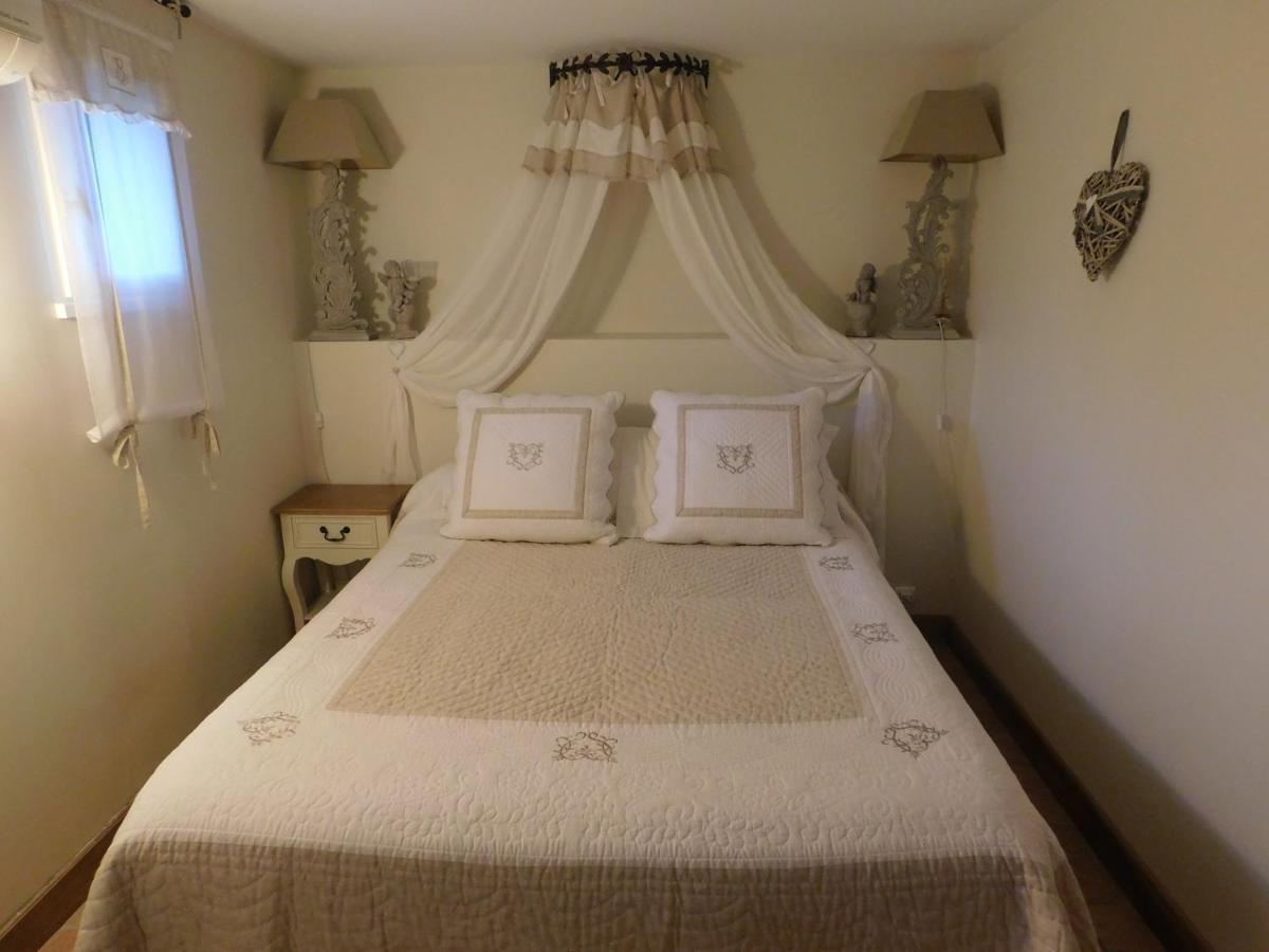 Les Jarrieres Bed & Breakfast Dame-Marie-les-Bois Dış mekan fotoğraf